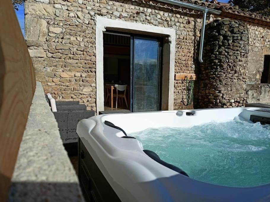Gite De Charme Avec Jacuzzi Face Au Mont Ventoux Crestet Dış mekan fotoğraf